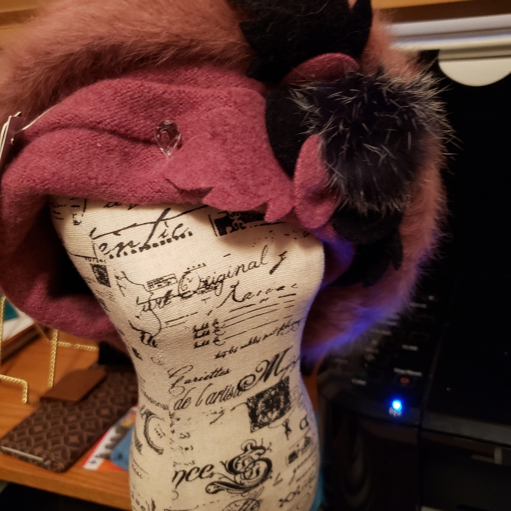 100%Angora  pink hat